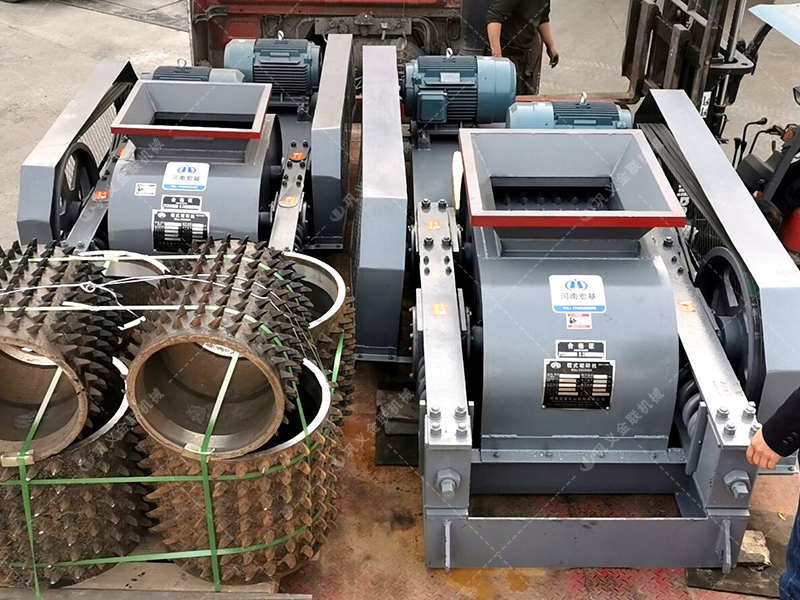 破碎石膏原礦料的雙齒輥破碎機(jī)廠家如何選擇？